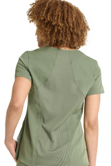 Hinteransicht, Damen Kasack in Olive.