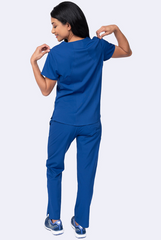 Hinteransicht, Set Damen Kasack und Hose in blau.