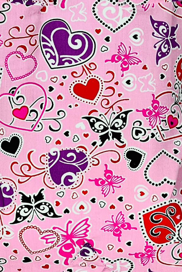 Pinkes Schmetterling und Herzchen Muster 